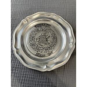 Vintage Wilton Christmas Pewter Plate 7" Reading, PA